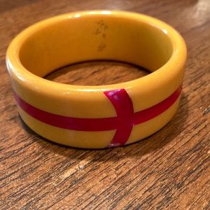 RARE VINTAGE LAMINATED RED & CREAM CORN BAKELITE BANGLE BRACELET